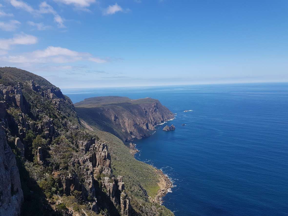 Stunning views along the Three Capes Track on the Tasman Peninsula. Book your Three Capes Track and Cape Hauy transport with Tassie Transport today.